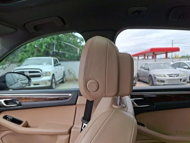 Used 2021 Brown Porsche Base image 17