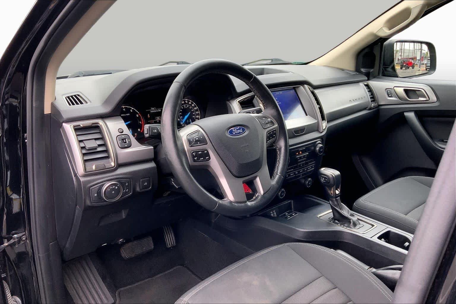 Used 2020 Shadow Black Ford XLT image 16