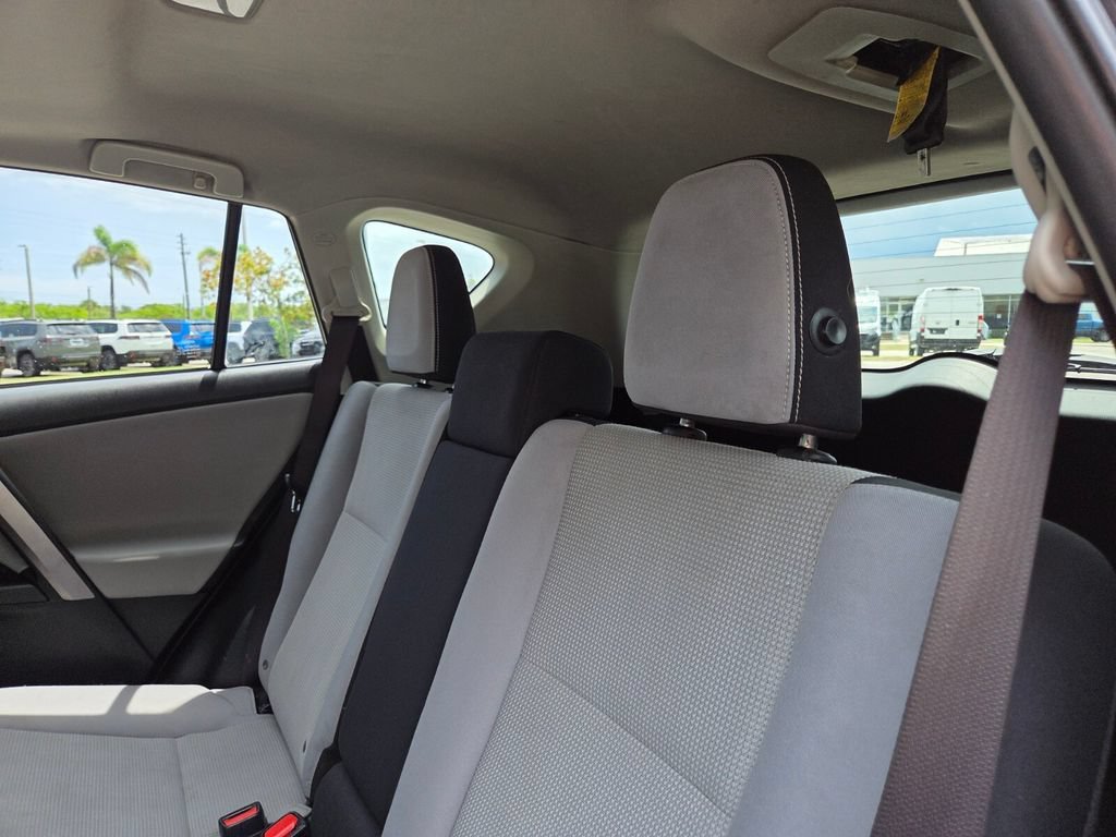Used 2018 Magnetic Gray Metallic Toyota XLE image 22
