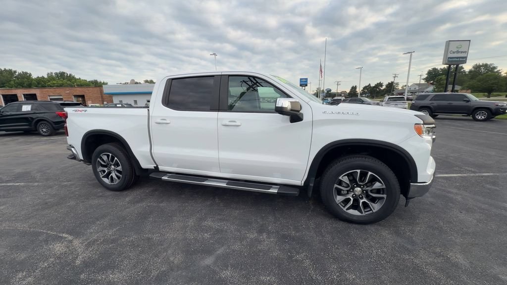 2024 Chevrolet Silverado 1500 LT - Photo 9
