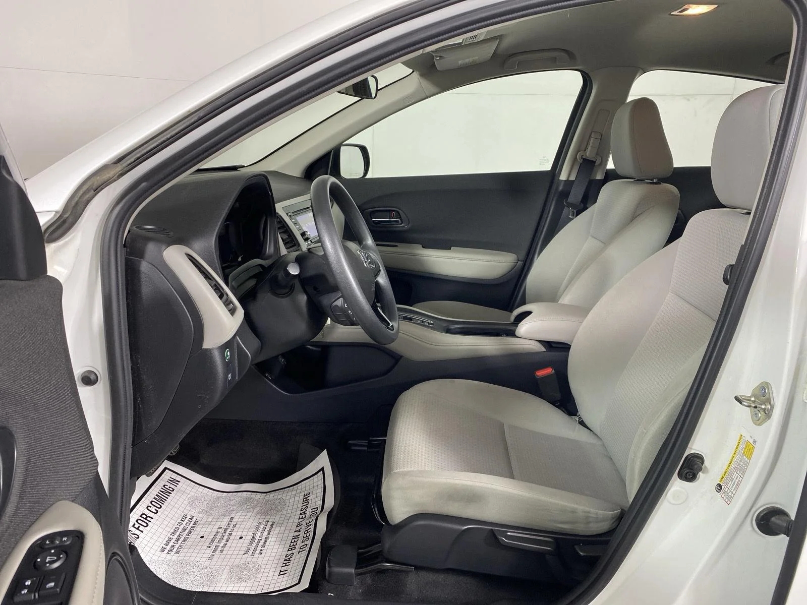 Used 2019 Platinum White Pearl Honda LX image 12