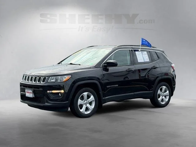 Used 2017 Diamond Black Jeep  image 14