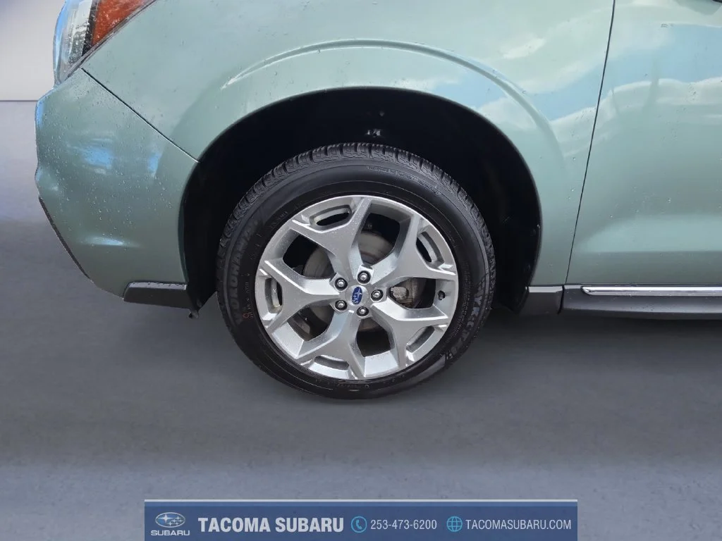 Used 2018 Green Subaru 2.5i Touring image 9