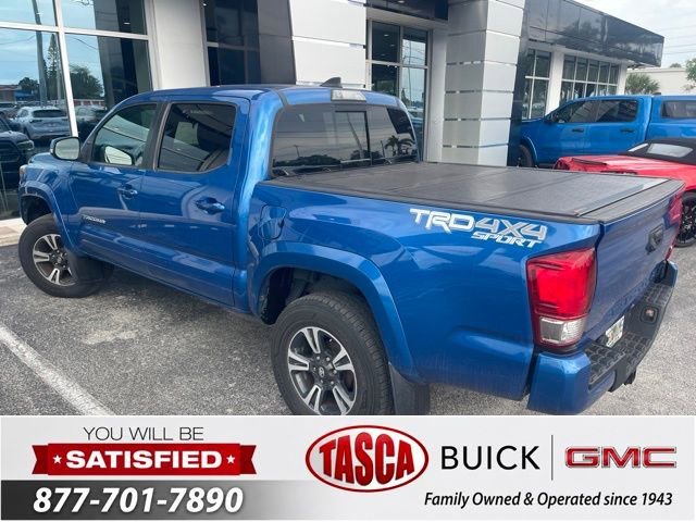 Used 2017  Toyota SR5 image 3