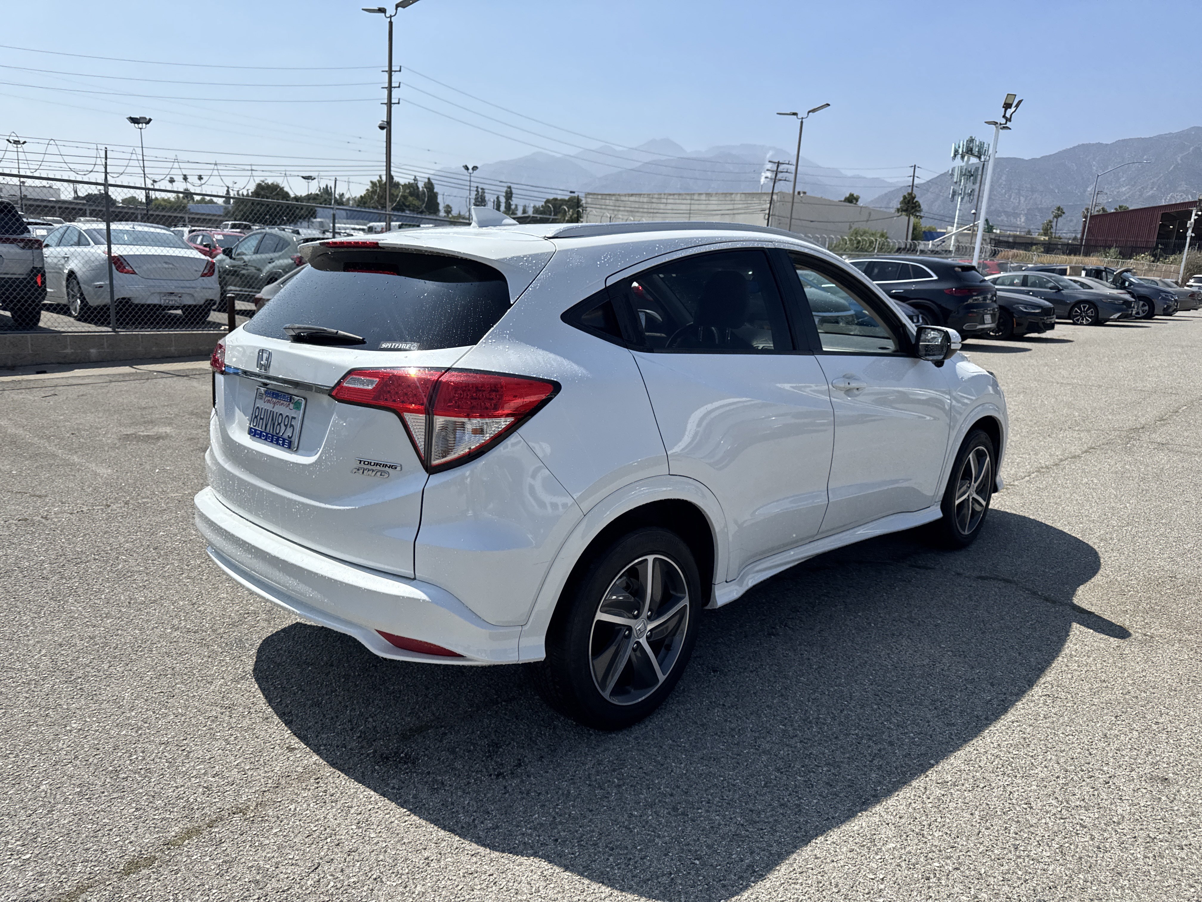 Used 2019 Platinum White Pearl Honda Touring image 4