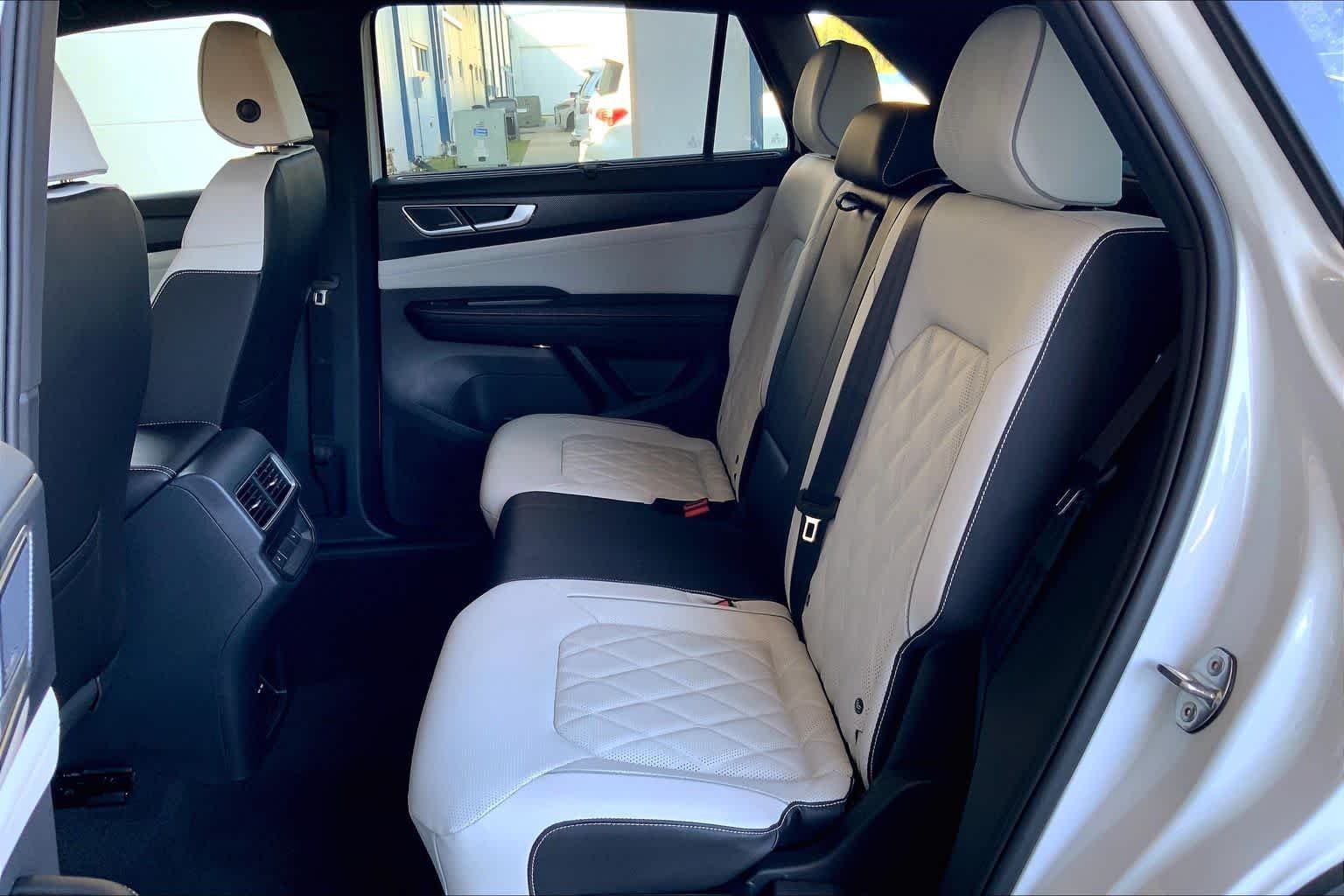 2026 Volkswagen Atlas Cross Sport SEL Premium R-LINE - Photo 19