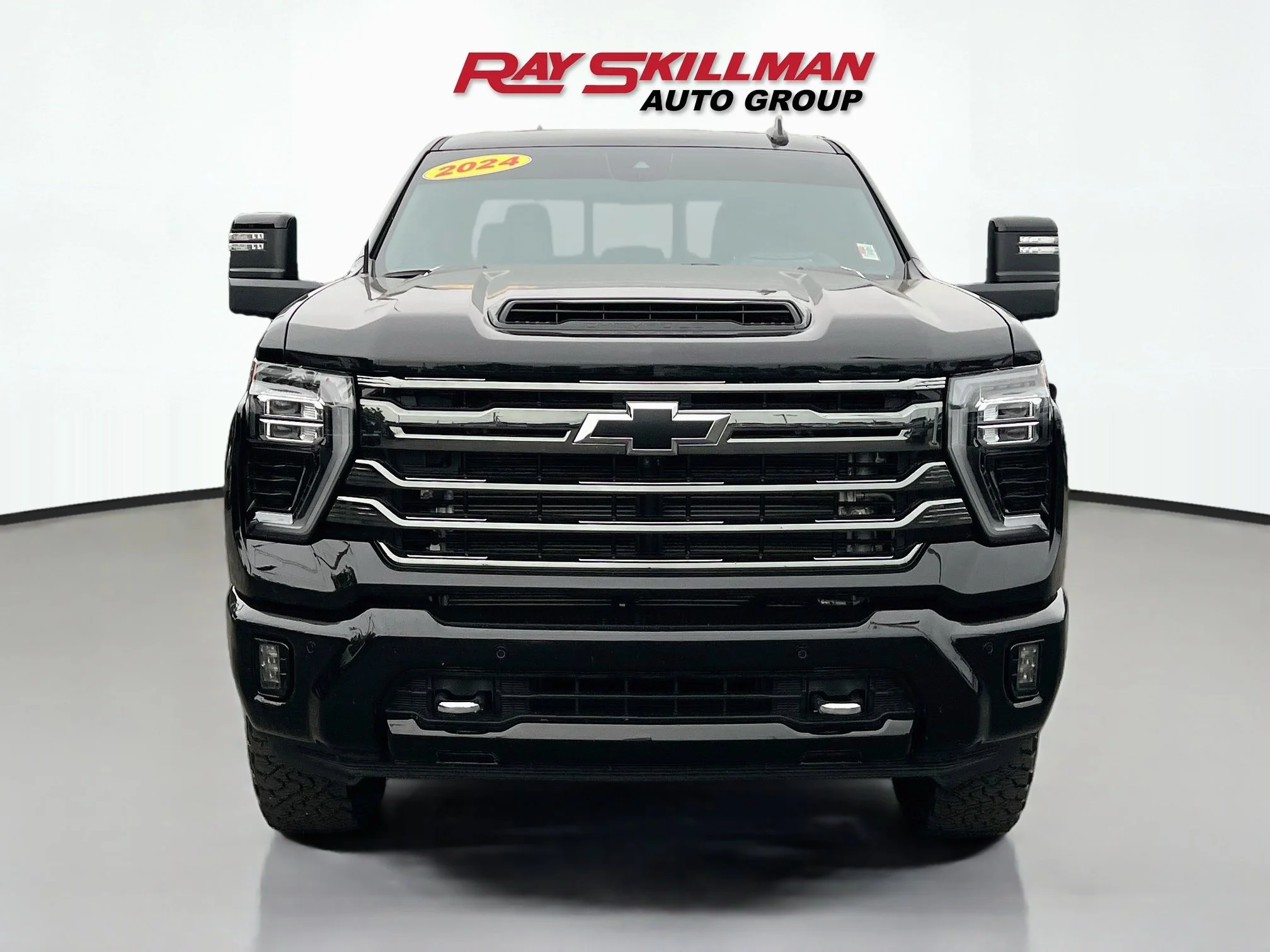 Used 2024 Black Chevrolet HIGH COUNTRY image 2