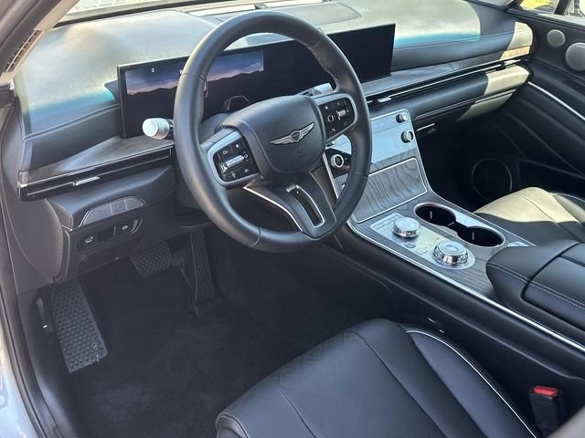Used 2026 Silver Genesis 2.5T Advanced image 2