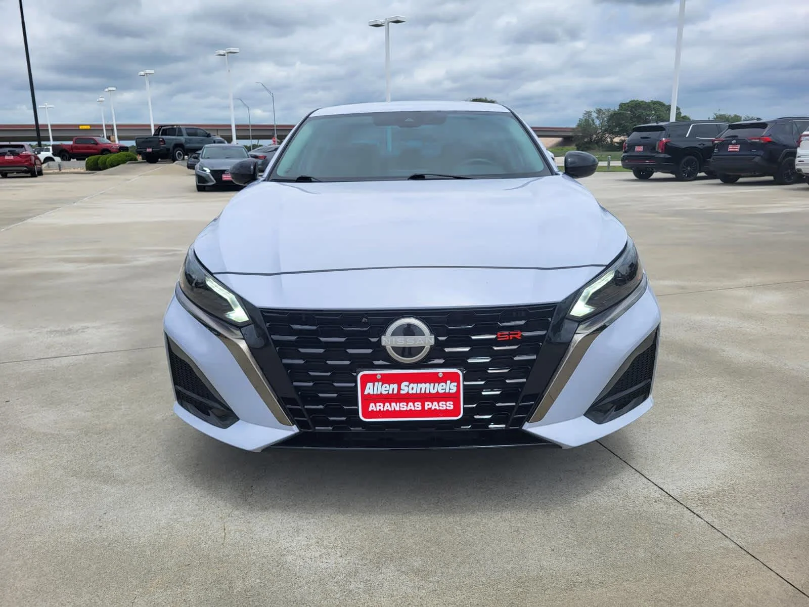 Used 2024 Gray Sky Pearl Nissan 2.5 SR image 8