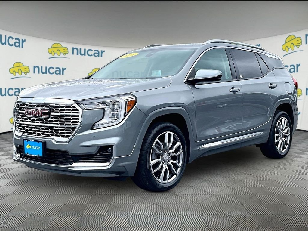Used 2023 Silver GMC Denali image 3