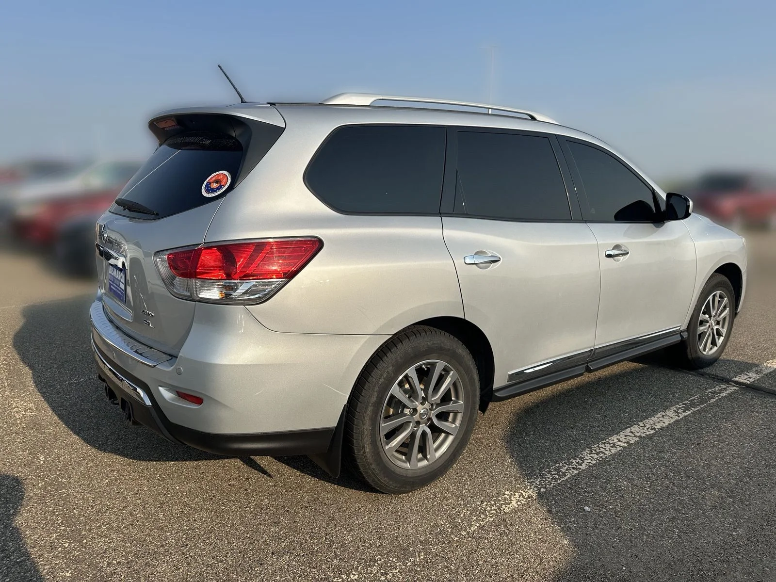 Used 2014 Silver Nissan SL image 3