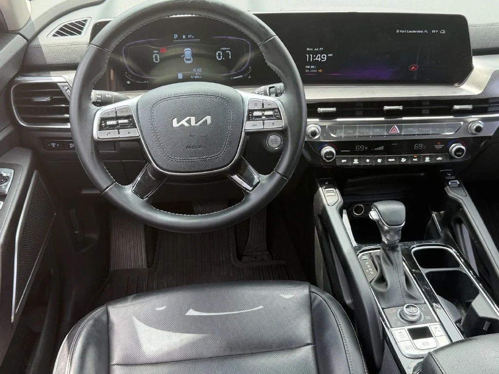 Used 2024 Green Kia S image 13