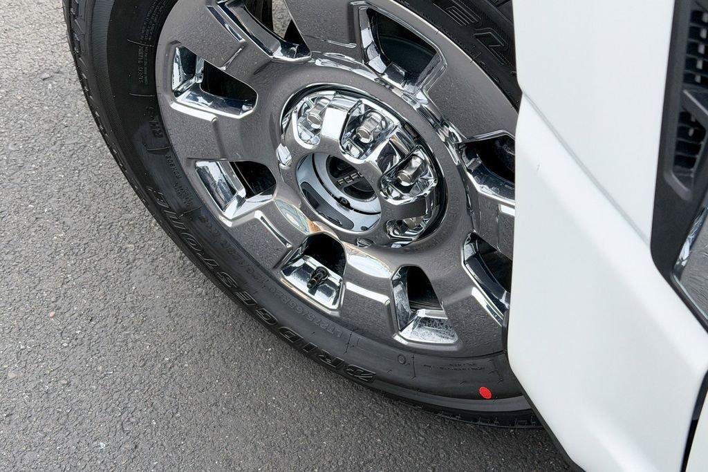 New 2026 Star White Metallic Tri-Coat Ford F-250® Lariat® image 14