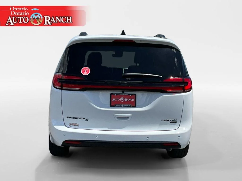 New 2026 Bright White Clearcoat Chrysler Limited image 4