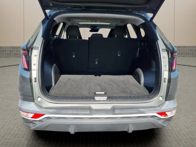 Used 2022 Gray Hyundai SEL image 10