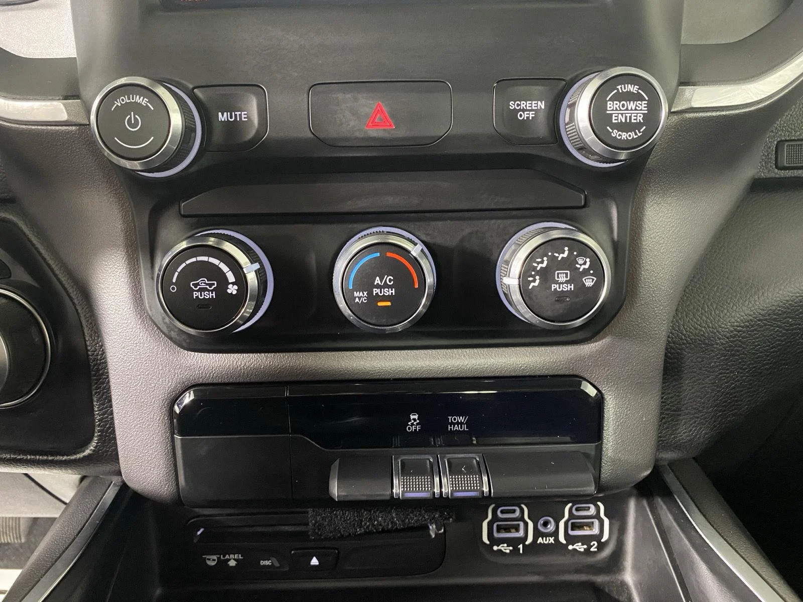 Used 2019 Granite Crystal Metallic Clearcoat Ram Big Horn/Lone Star image 22