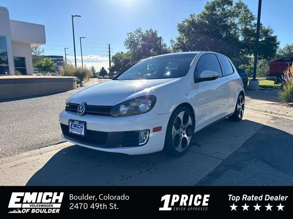 Used 2011 White Volkswagen Base image 1