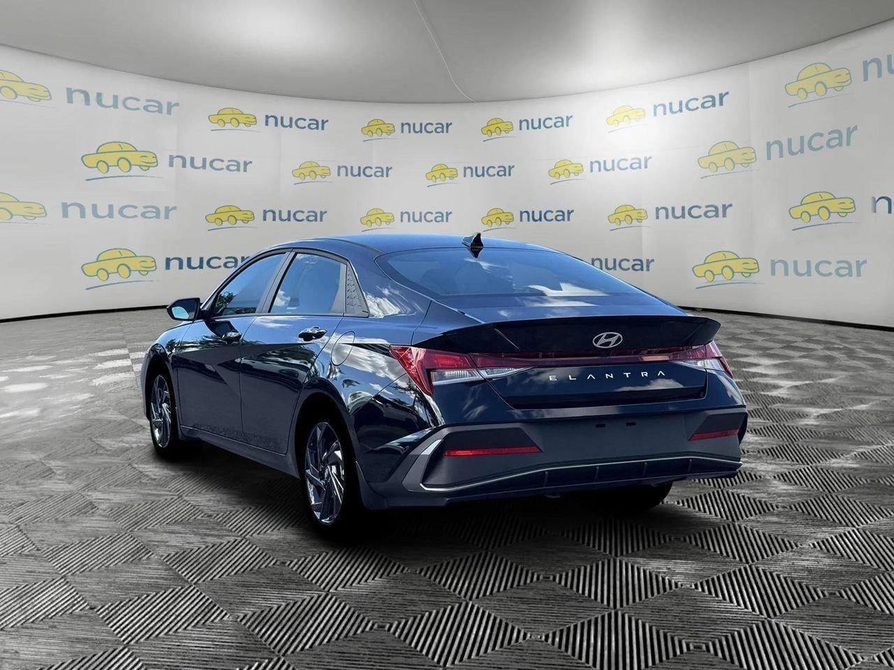 2026 Hyundai Elantra — photo 5
