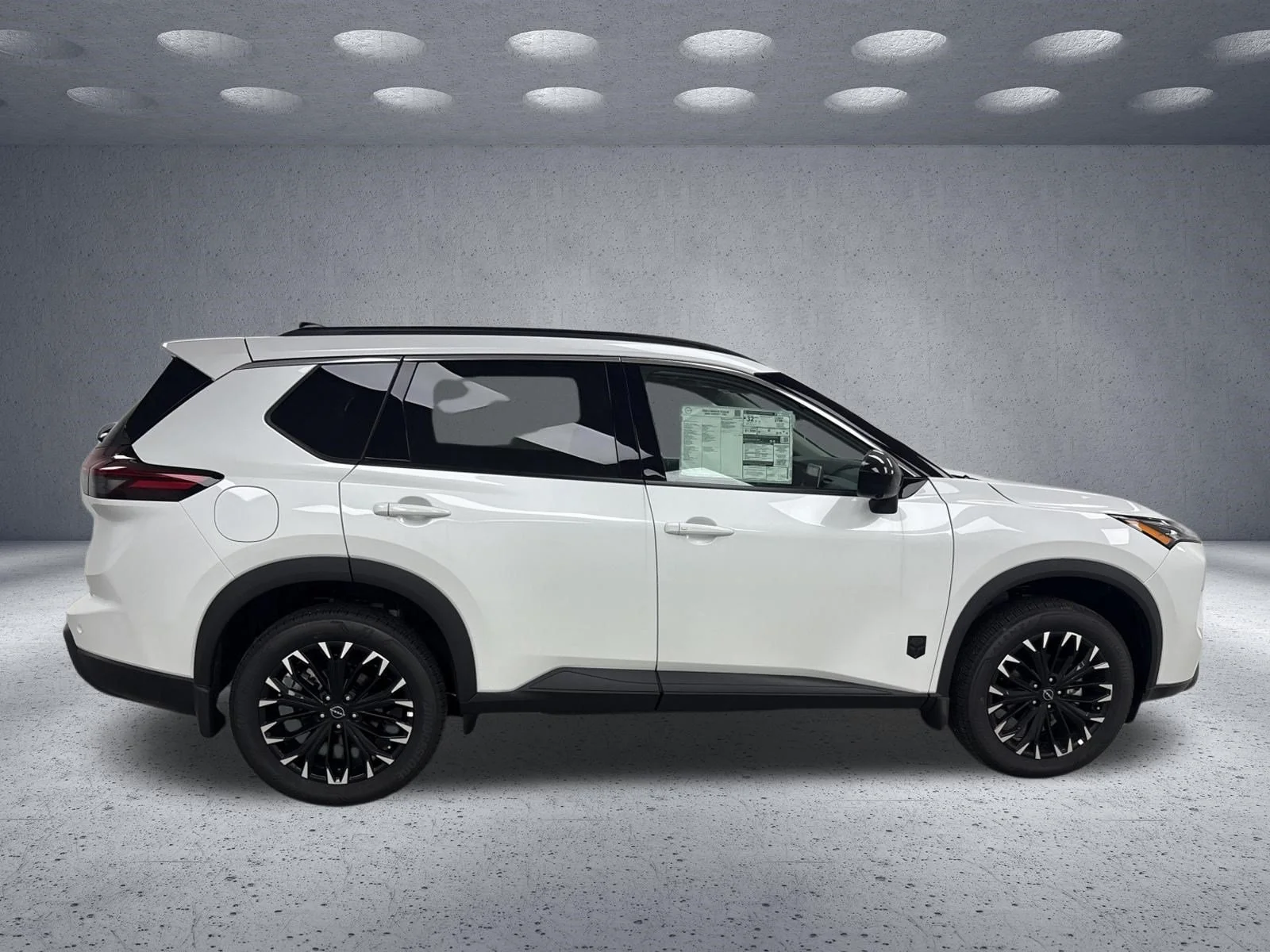 New 2026 Everest White Pearl TriCoat Nissan Dark Armor™ image 6