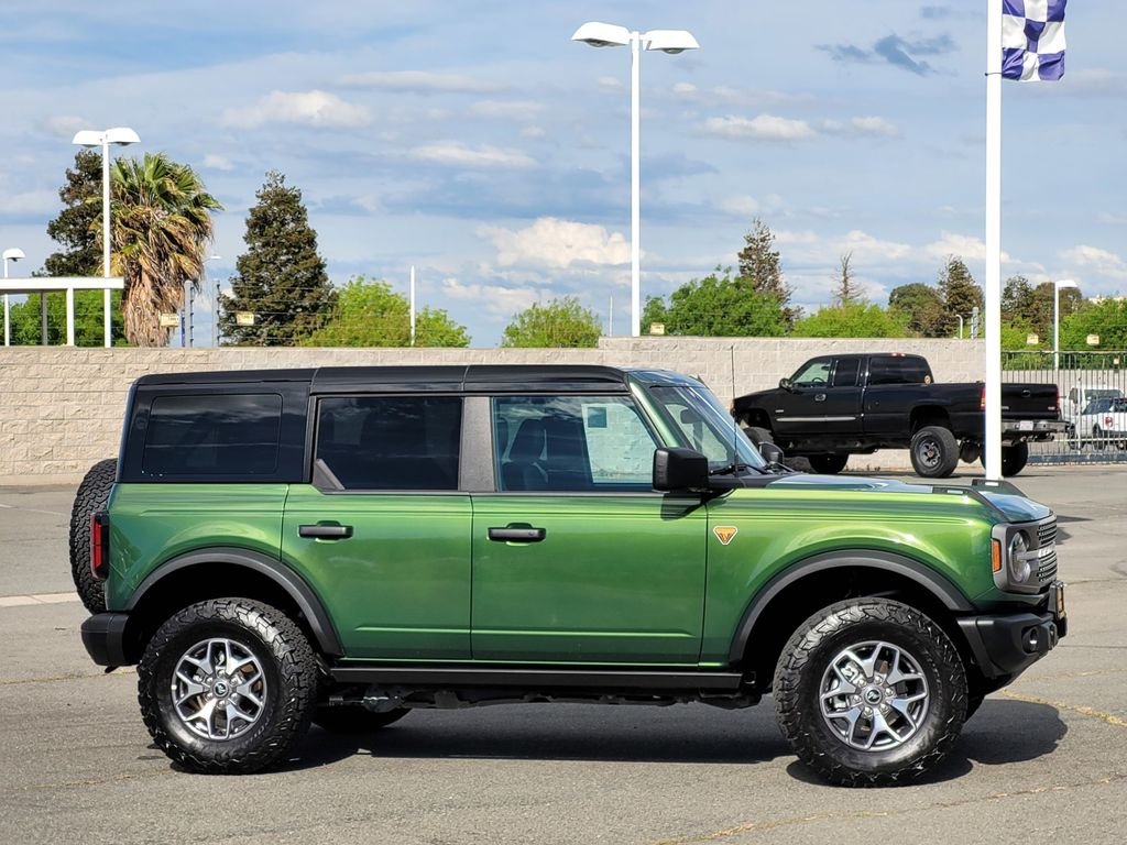 Used 2025 Green Ford Badlands image 3