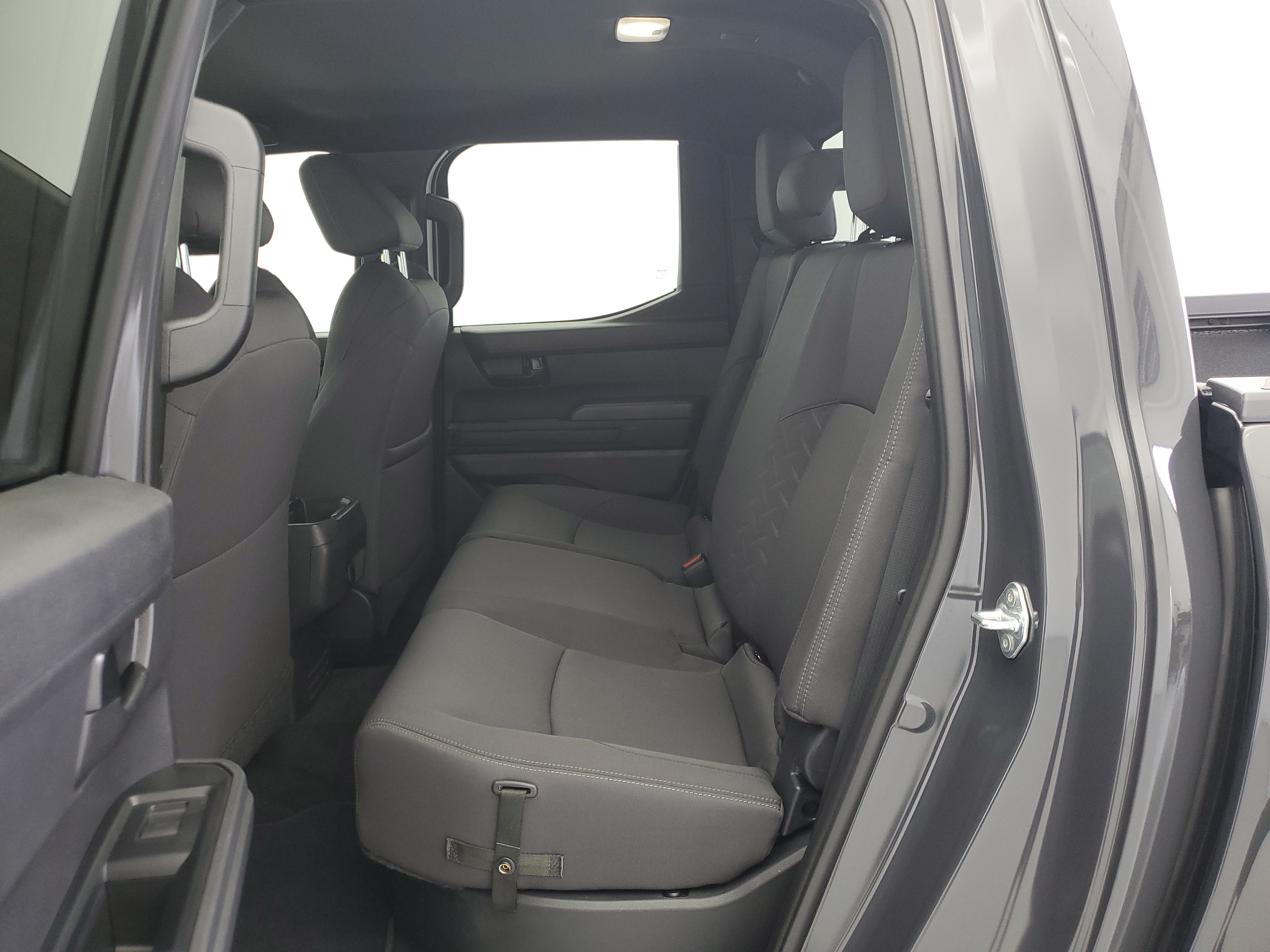 Used 2025 Underground Toyota SR5 image 13