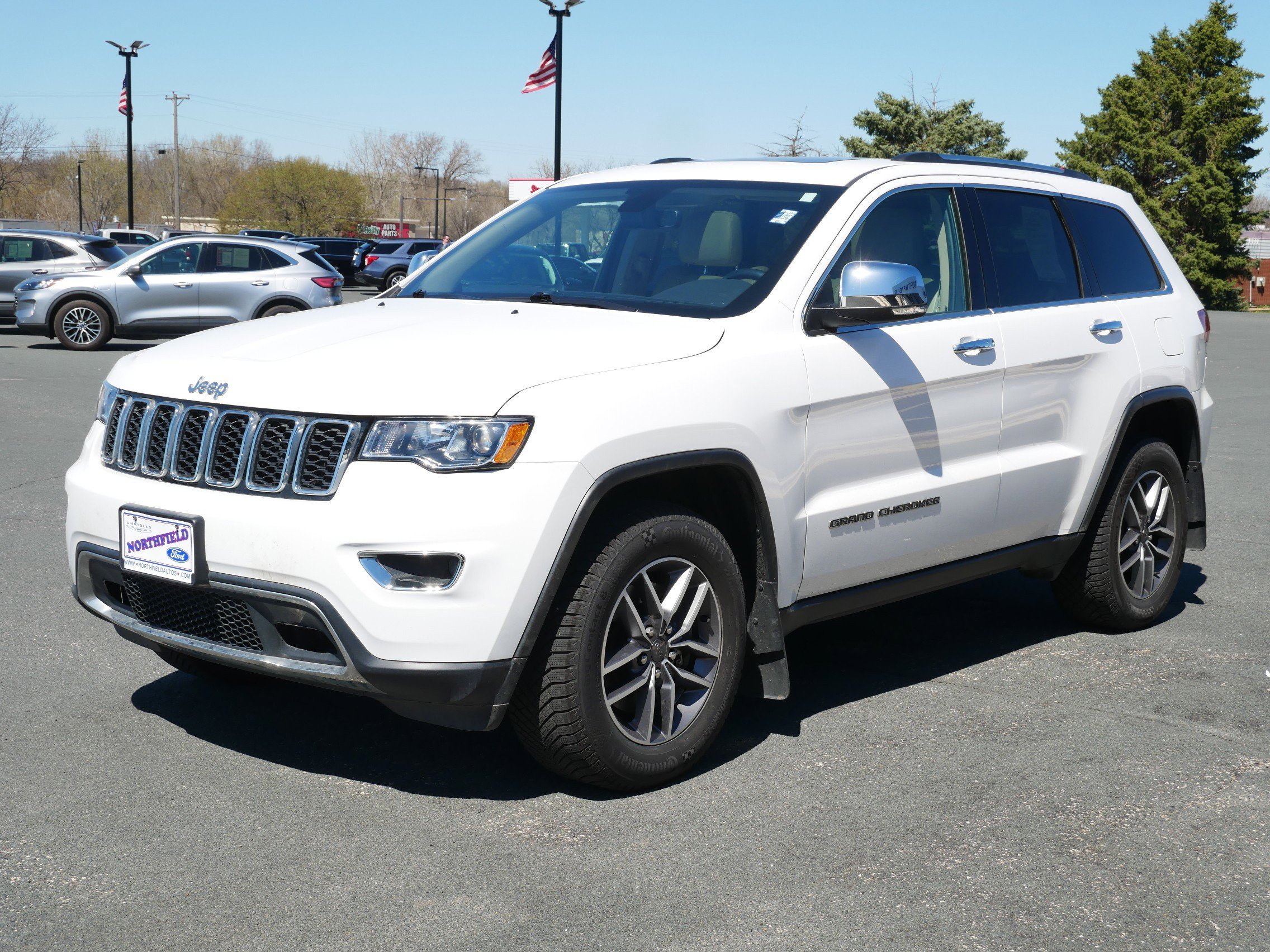 View vehicle photo 4