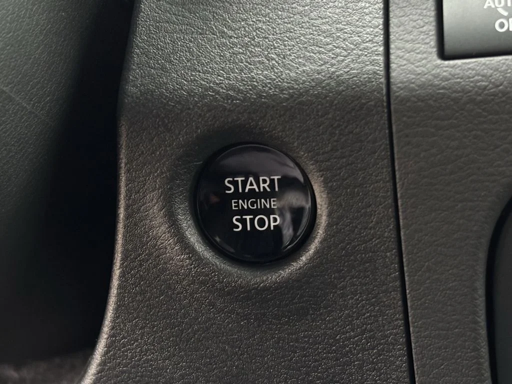 New 2026 Boulder Gray Pearl Nissan Crew Cab SV image 14