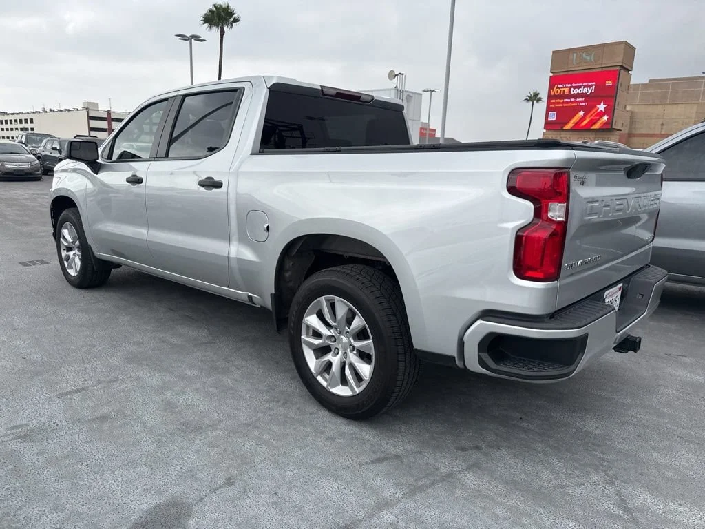 Used 2021 SILVER ICE METALLIC Chevrolet Custom image 6