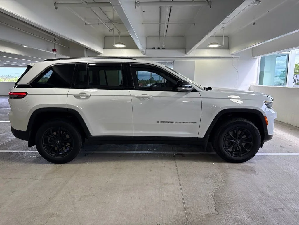 Used 2022 Bright White Clearcoat Jeep 4xe image 4