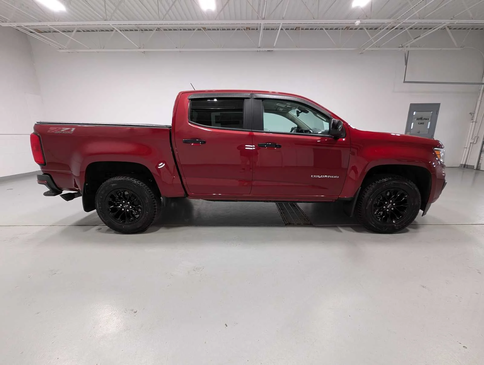 Used 2021 Cherry Red Tintcoat Chevrolet 4WD Z71 image 7