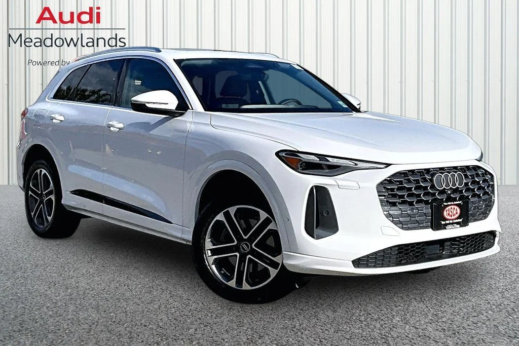Used 2025 White Audi 2.0T Premium image 3