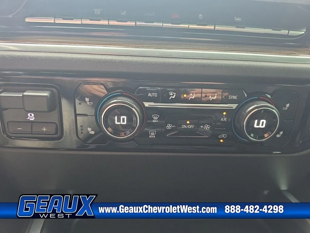Used 2025 White Chevrolet LT image 19
