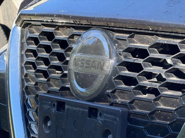 Used 2019 Storm Blue Metallic Nissan 2.5 SV image 2