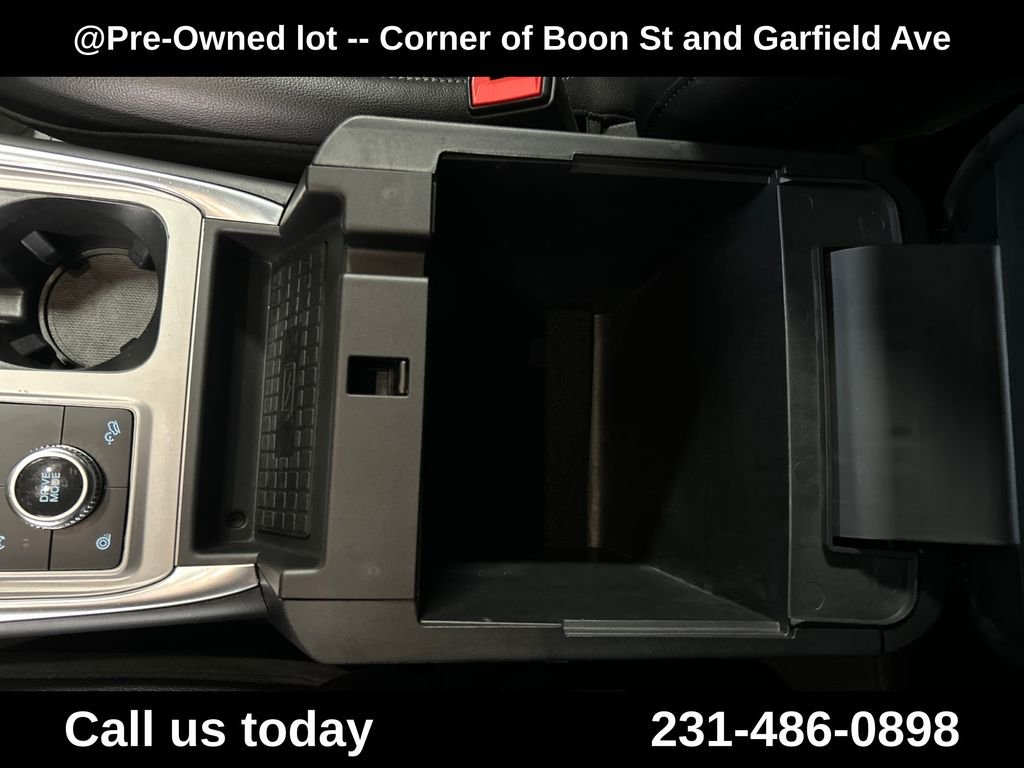 Used 2023 Silver Ford Limited image 26