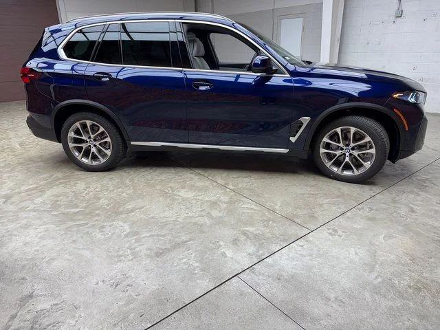 Used 2026 Blue BMW xDrive40i image 6