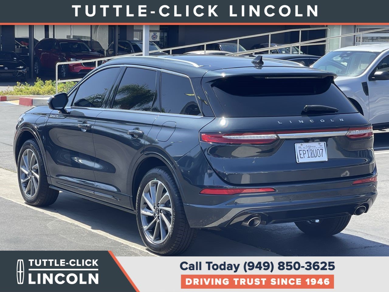 Certified Used 2022 Flight Blue Lincoln Grand Touring image 4