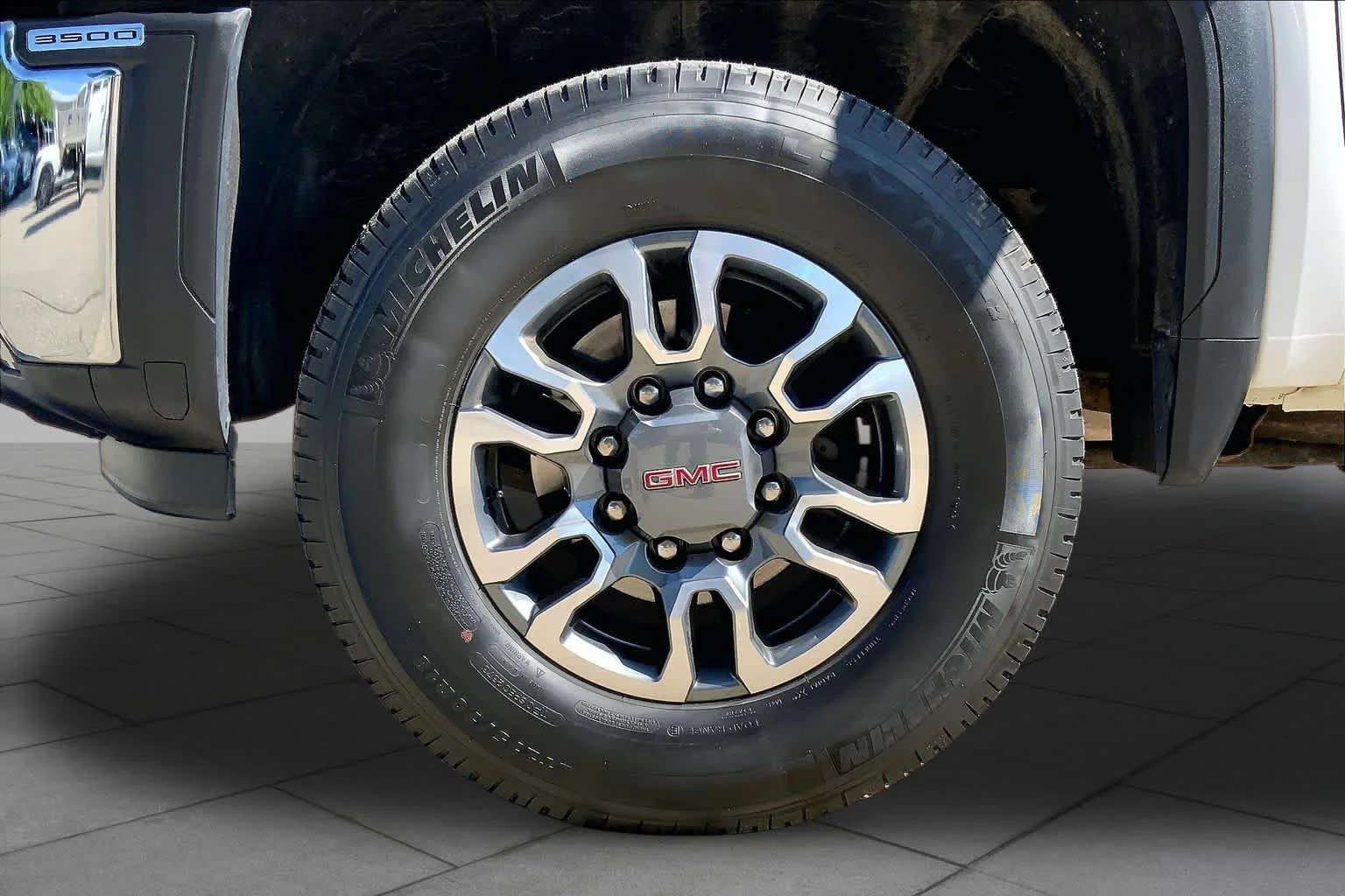 Used 2024 Summit White GMC Pro image 11
