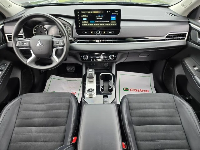 Used 2025 Gray Mitsubishi SE image 14