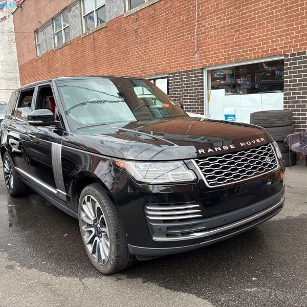 Certified Used 2022 Santorini Black Metallic Land Rover Autobiography image 3