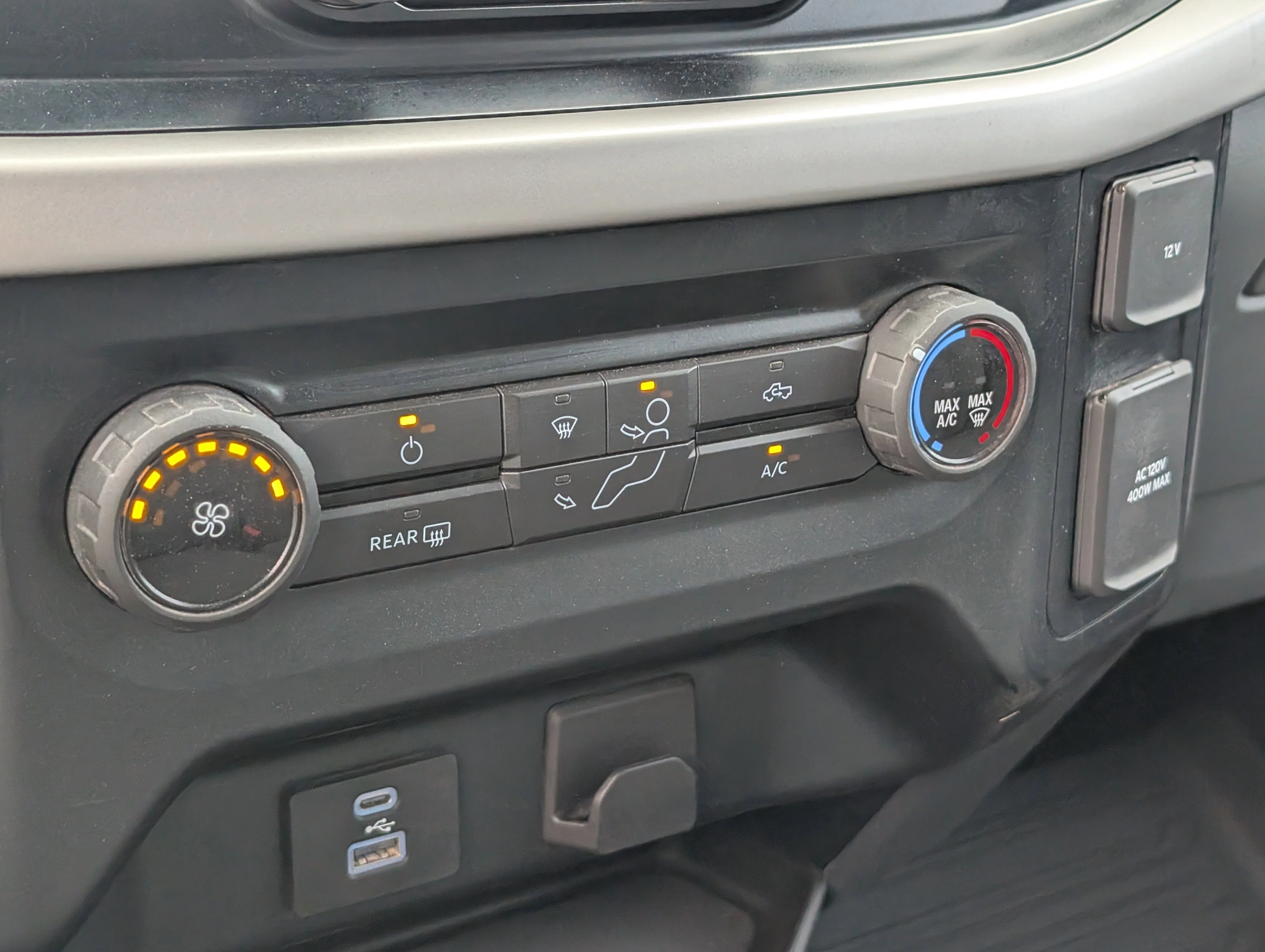 Used 2023 Gray Metallic Ford XLT image 29