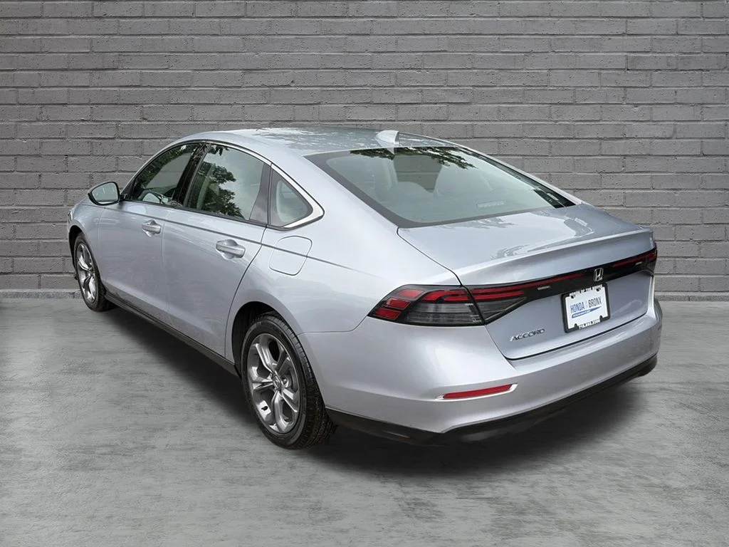 Certified Used 2024 Solar Silver Metallic Honda EX image 8
