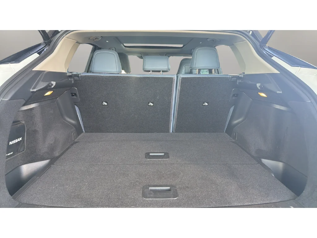 Certified Used 2023 Everest White Pearl Tricoat Black Diamond Pearl Nissan Platinum+ e-4orce image 8