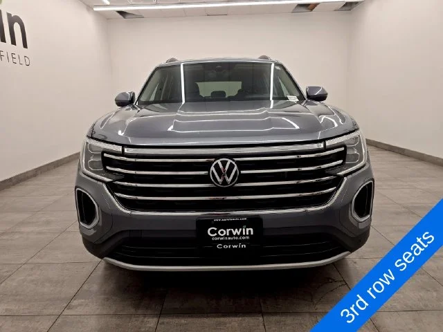 Used 2025 Platinum Gray Metallic Volkswagen 2.0T SE w/Technology image 7