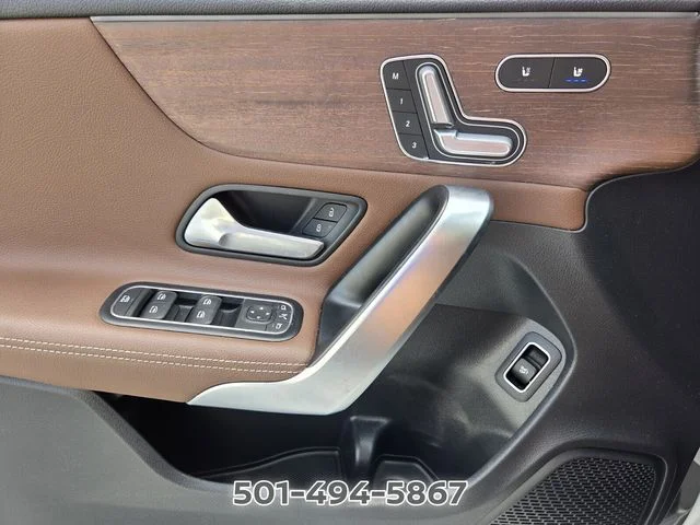 Used 2023  Mercedes-Benz CLA 250 image 24