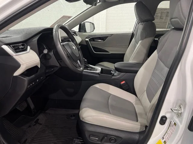 Certified Used 2025 Beige Toyota XLE Premium image 9