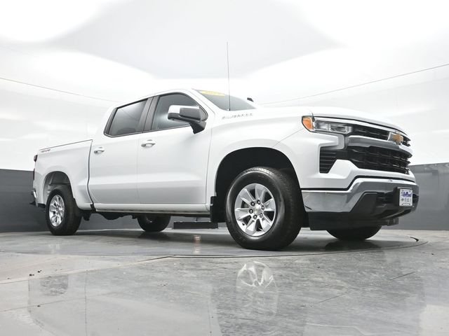 Used 2023 White Chevrolet LT image 23