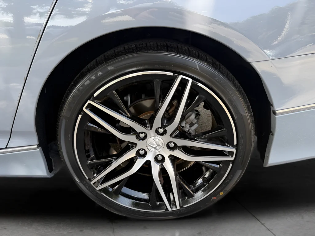 2022 Honda Accord Hybrid Touring - Photo 44