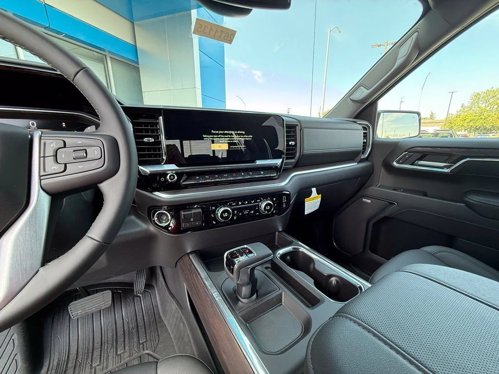 New 2026 Onyx Black GMC SLT image 24