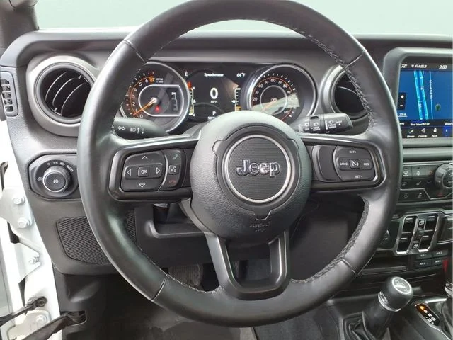 Used 2022 White Jeep Unlimited Willys image 24