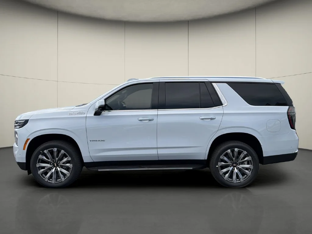 New 2026 Polar White Tricoat Chevrolet High Country image 4